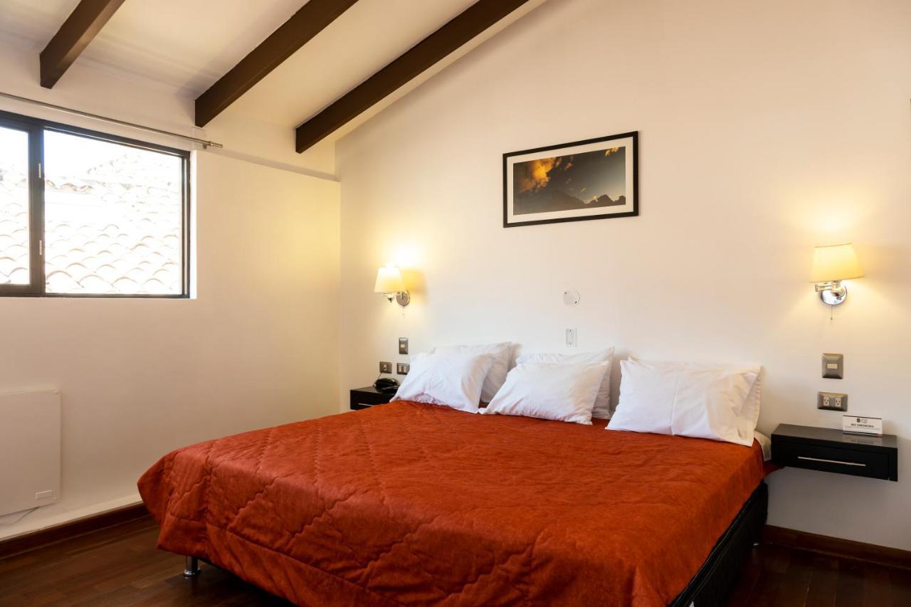 Hostal & Apartments El Triunfo Cusco Exteriör bild