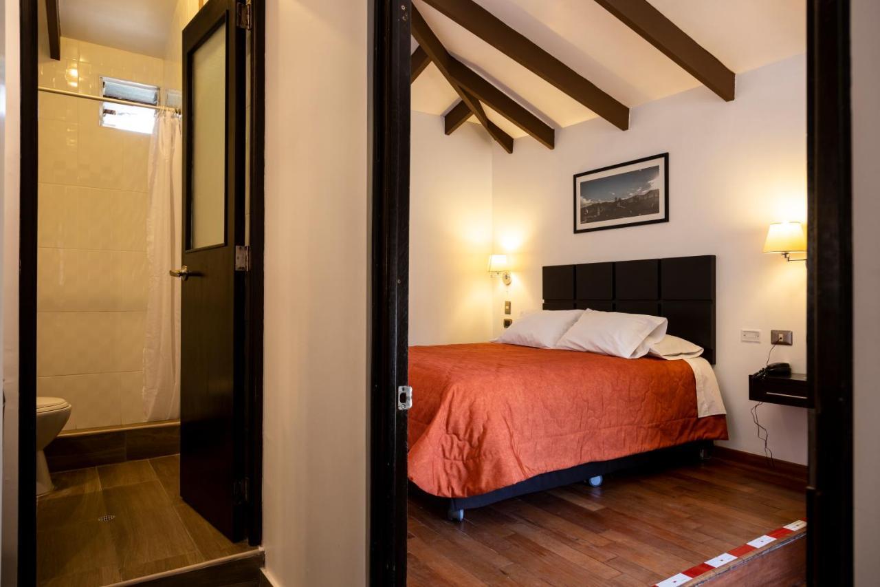 Hostal & Apartments El Triunfo Cusco Exteriör bild