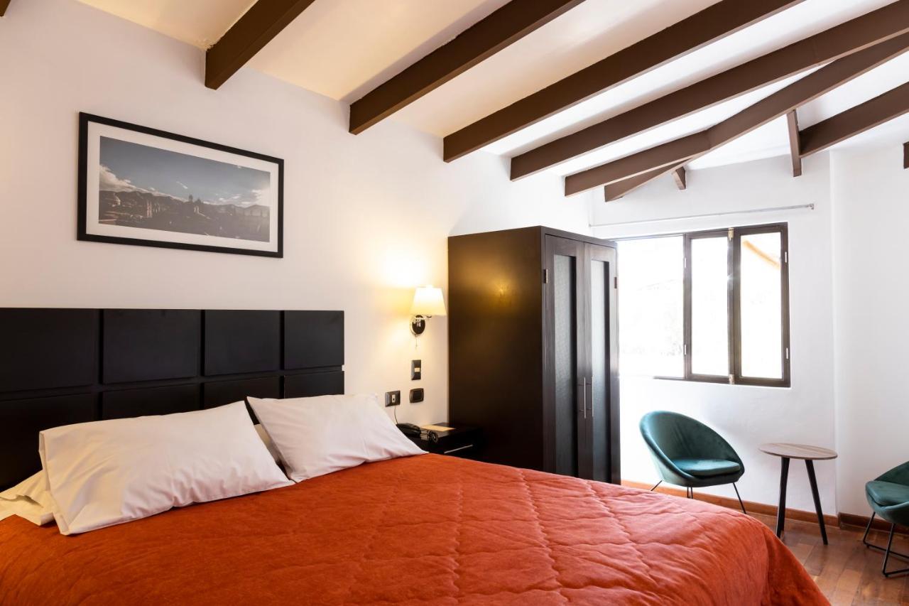 Hostal & Apartments El Triunfo Cusco Exteriör bild