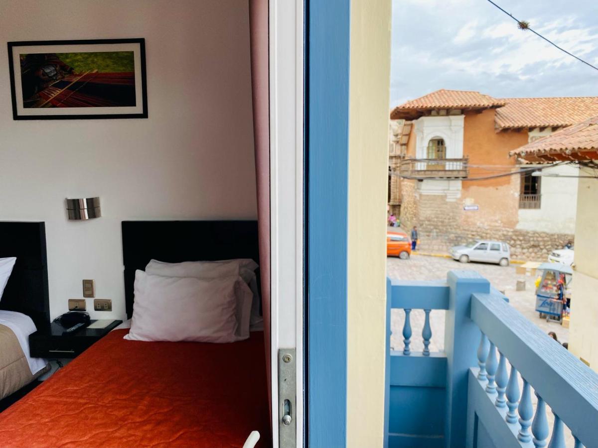 Hostal & Apartments El Triunfo Cusco Exteriör bild