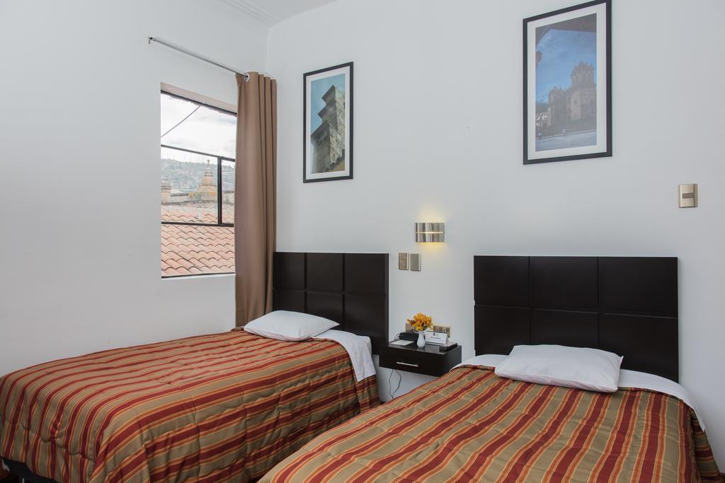 Hostal & Apartments El Triunfo Cusco Exteriör bild