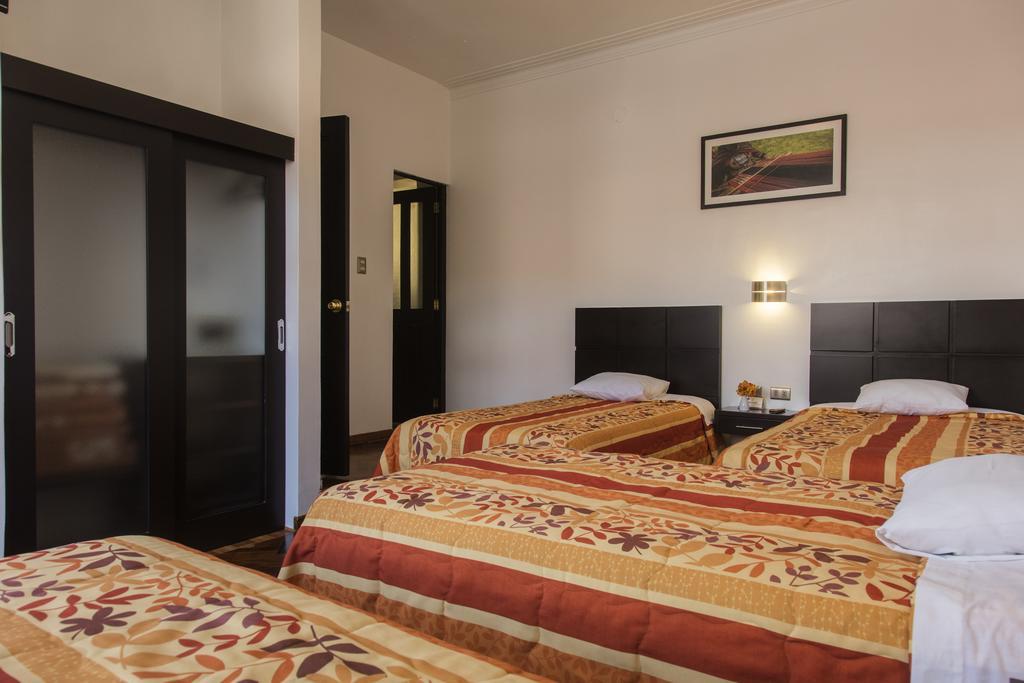 Hostal & Apartments El Triunfo Cusco Exteriör bild